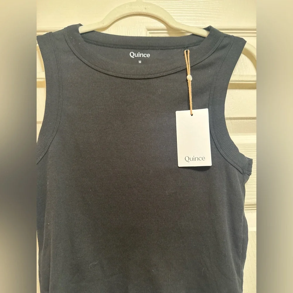 Quince Ribbed Black Crew Neck Tank  Top - Picture 5 of 7